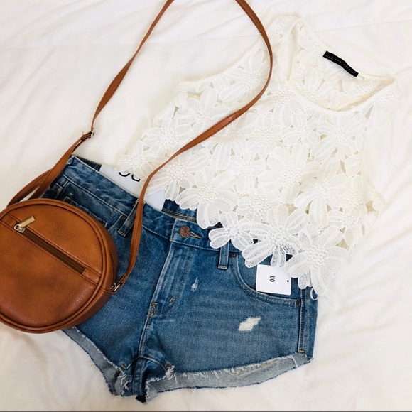 Urban Outfitters Pants - ➖Urban Outfitters➖ cut off shorts
